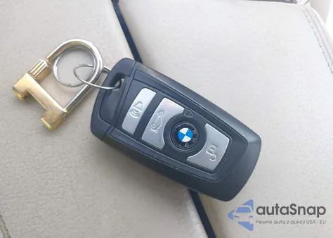 2012 BMW 528 Xi z USA, uszkodzony, nr VIN WBAXH5C54CDW10120